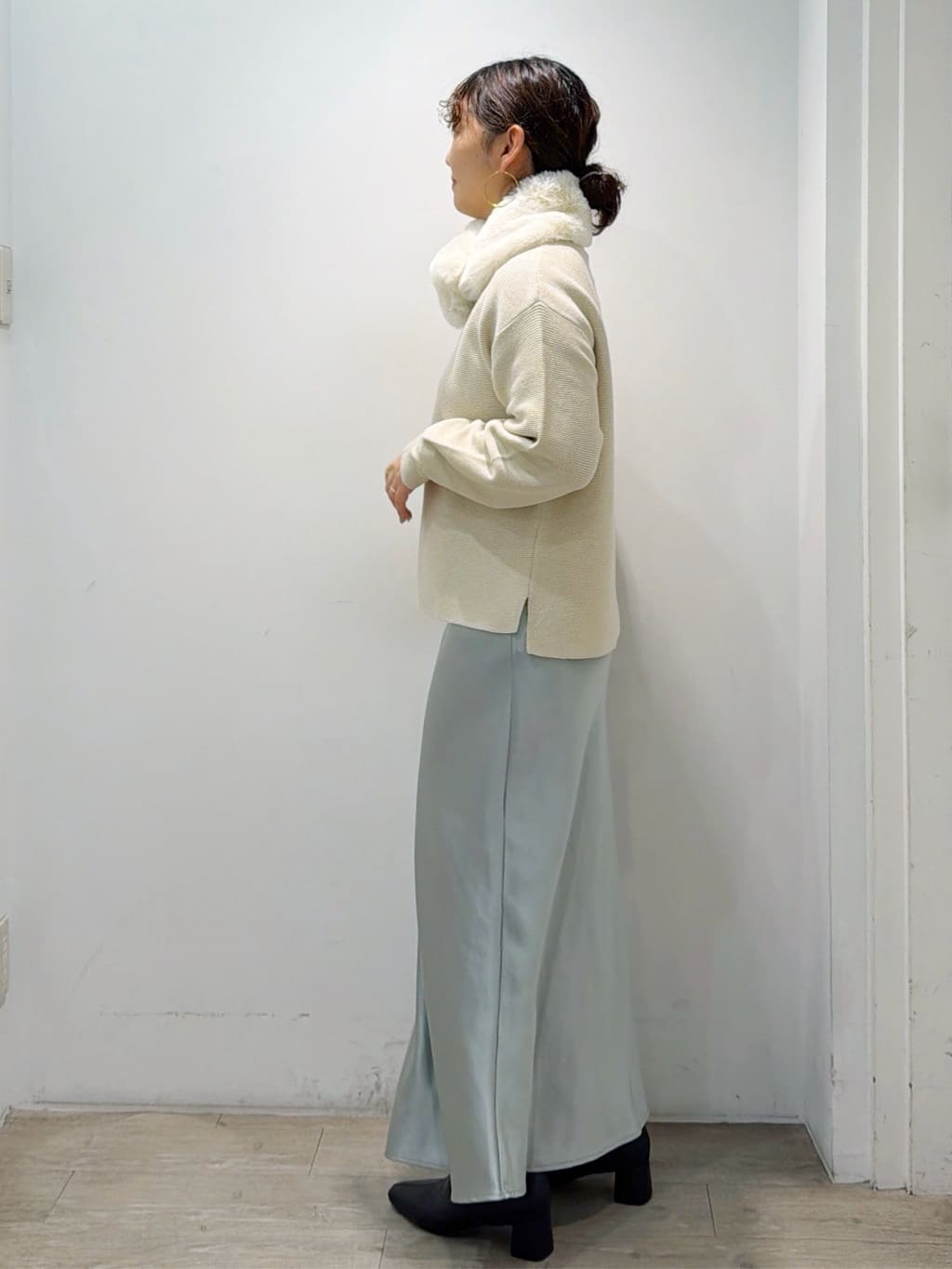 sumicaさんの「OPAQUE.CLIP｜ラメガーターボートネックニット【洗濯機OK】」を使ったコーディネート