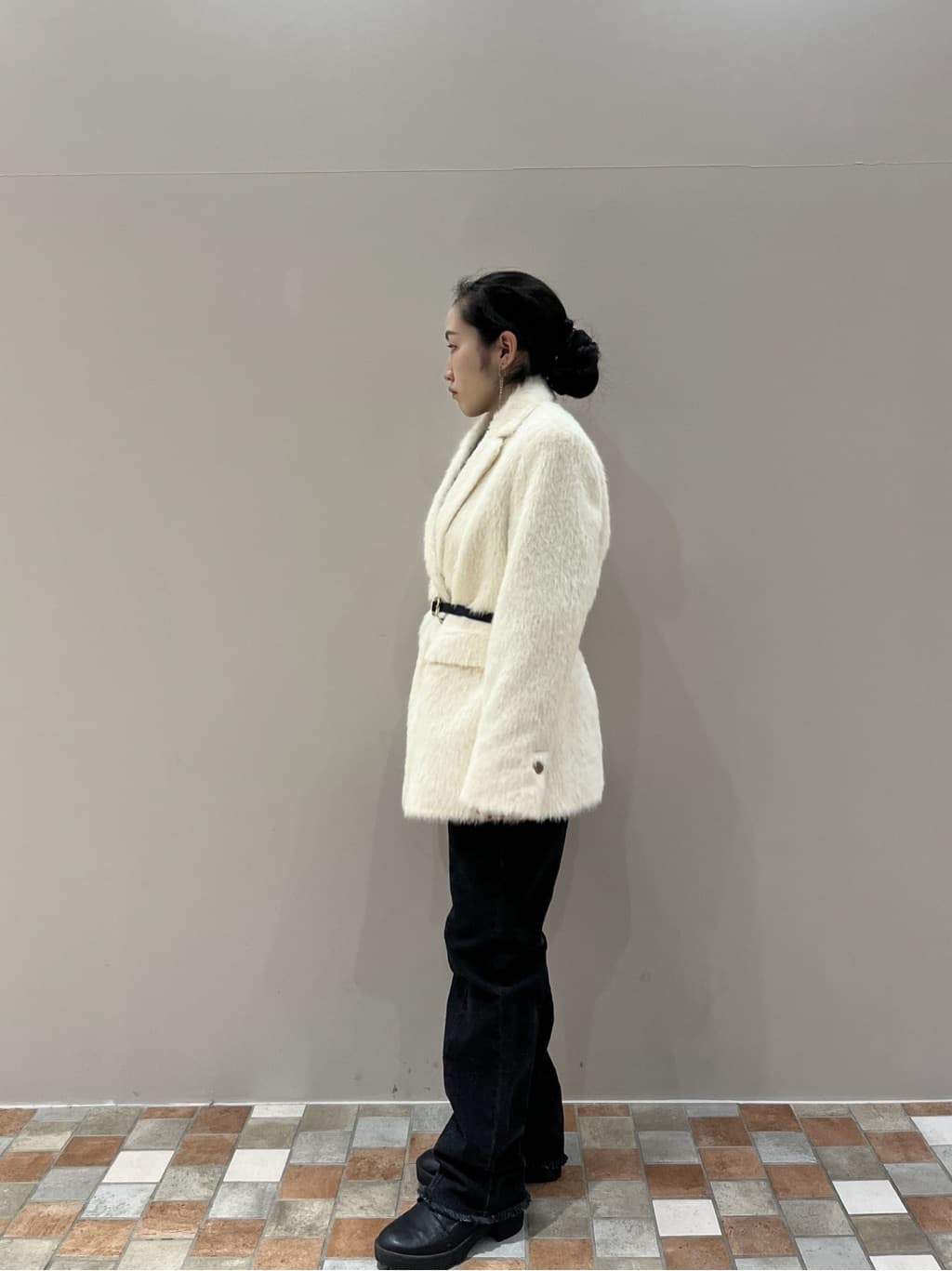Uminoさんの「INDIVI｜ラウンドバックルベルト」を使ったコーディネート