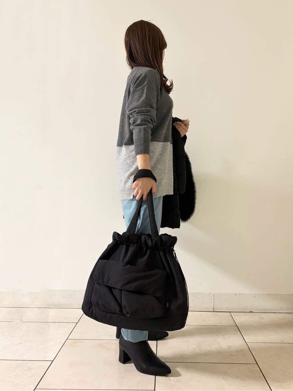 kahoさんの「INDIVI｜【洗える／チュニック丈／カシミヤ混】スリットデザインVネックニット」を使ったコーディネート