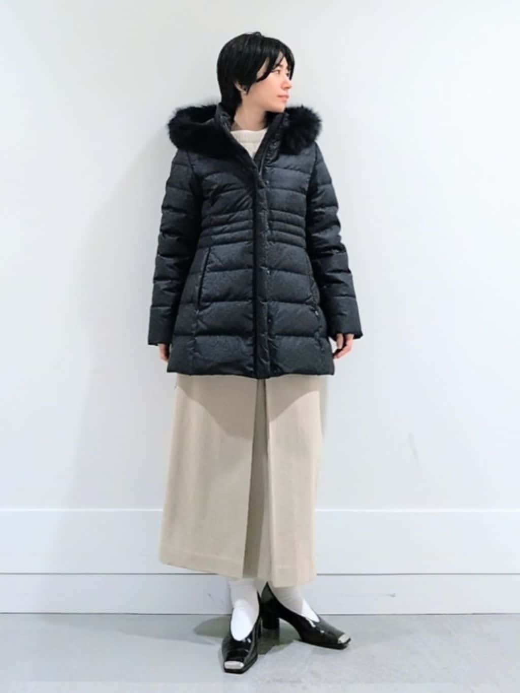 ミズタさんの「UNTITLED｜【はっ水機能/フード取り外し可】ミディダウンコート」を使ったコーディネート