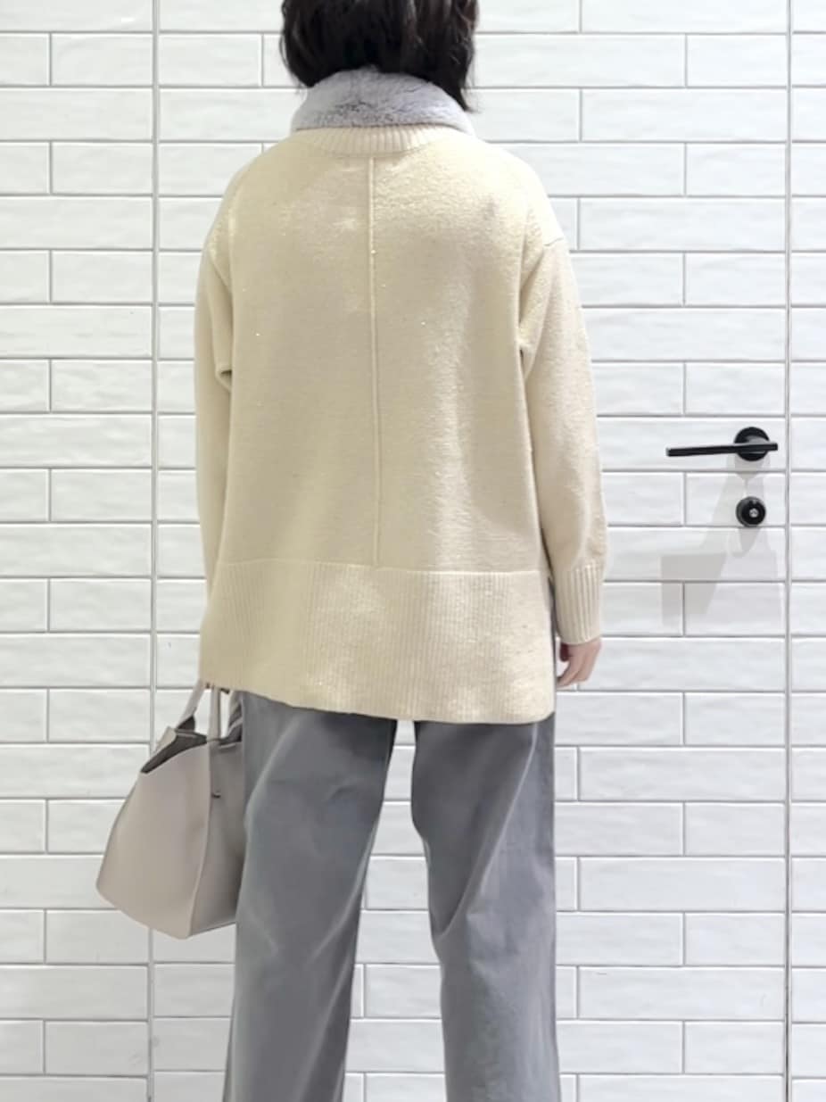 しおりさんの「OPAQUE.CLIP｜ヴィンテージカラーワイドストレートパンツ【洗濯機OK】」を使ったコーディネート