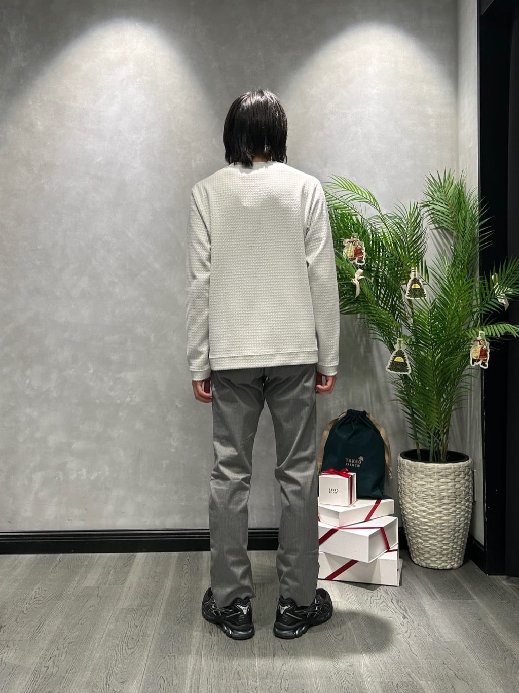 ruiさんの「TAKEO KIKUCHI｜【JUST ONE LAYER】ダウンファブリック ジップアップ フード ブルゾン」を使ったコーディネート