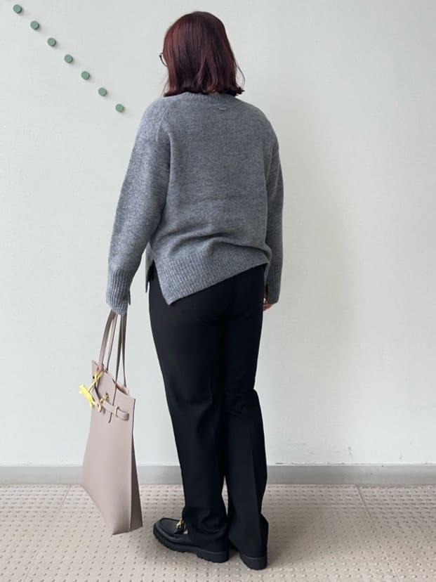 Asamiさんの「DRESSTERIOR｜アルパカブレンドVネックニット」を使ったコーディネート