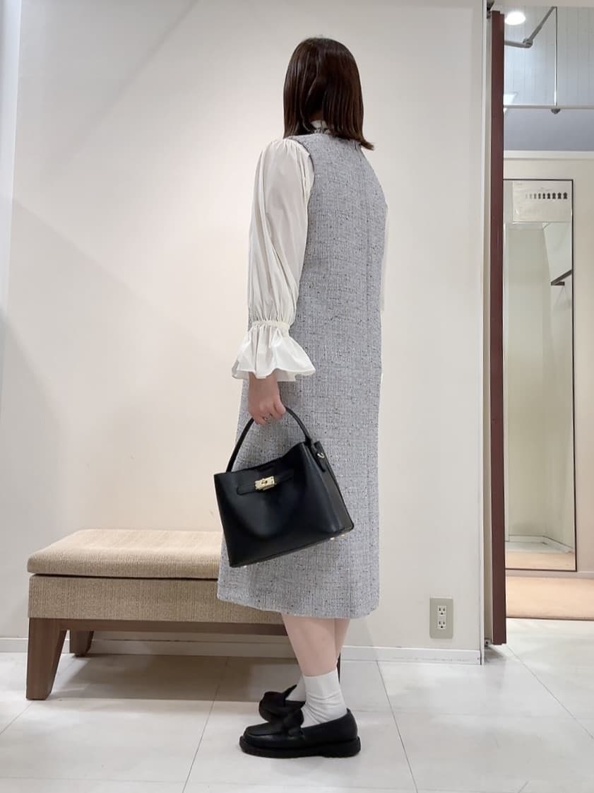 YUIさんの「UNTITLED｜【洗える/細見え】ツイード ジャンパースカート」を使ったコーディネート