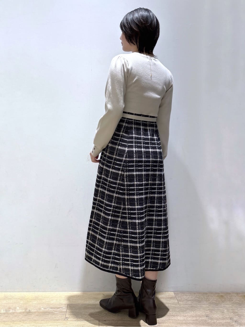 mizukiさんの「index｜チェックラメジャカードニットワンピース」を使ったコーディネート