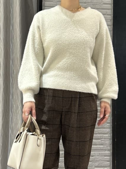 ga_riさんの「THE SHOP TK｜【洗える】上品にきらめく フェザーラメニット」を使ったコーディネート