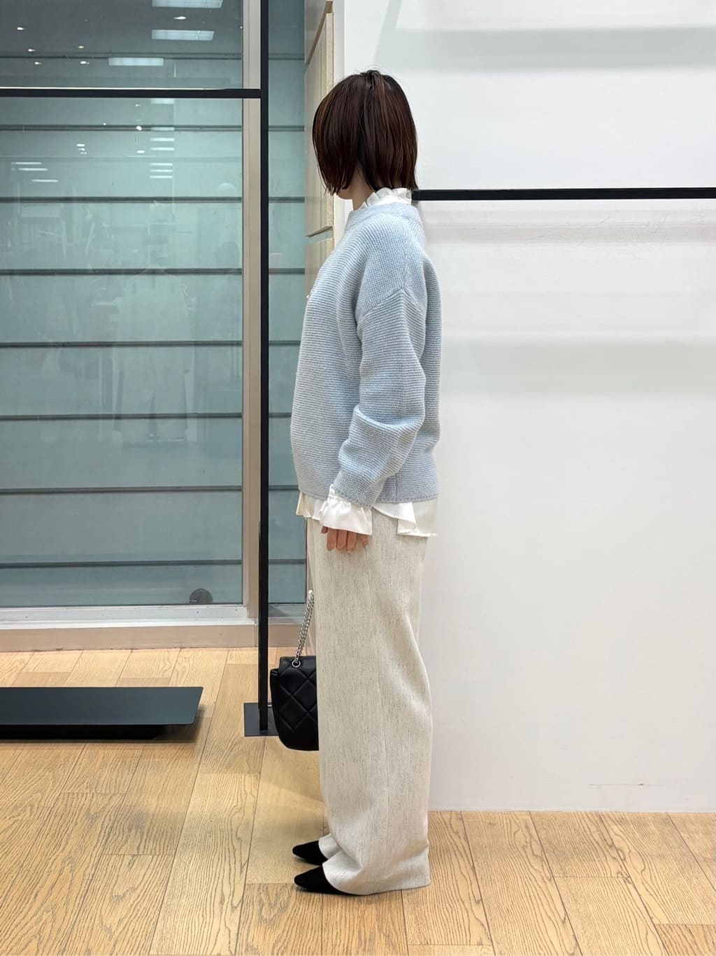 asamiさんの「INDIVI｜【洗える／大人ラメ】カラーMIXボトルネックニット」を使ったコーディネート