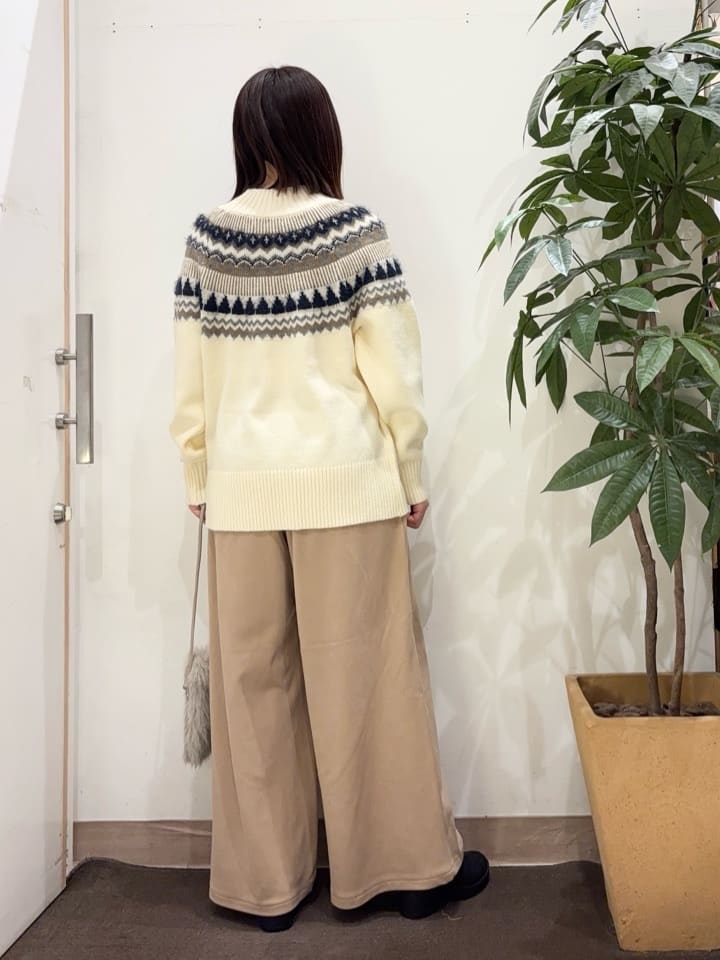 宗形さんの「SHOO･LA･RUE｜【洗濯機可/S-LL】配色が大人かわいい　フェアアイル柄求心ニット」を使ったコーディネート