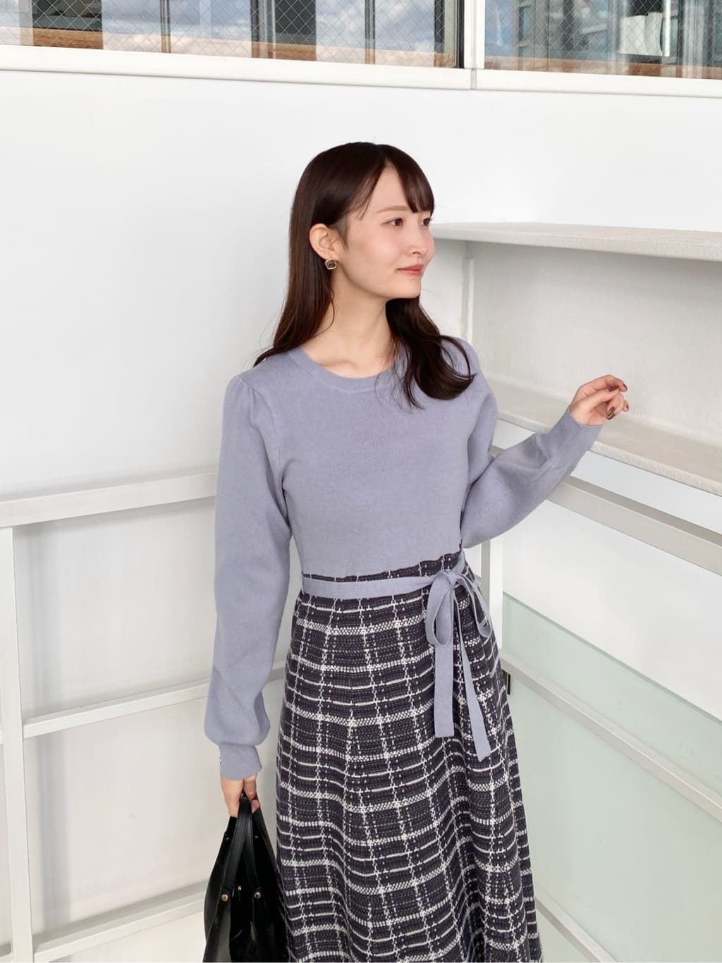 みさかさんの「index｜チェックラメジャカードニットワンピース」を使ったコーディネート