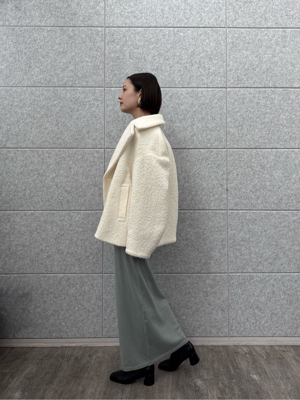 ayanoさんの「INDIVI｜ドレープオフショルニットワンピース」を使ったコーディネート