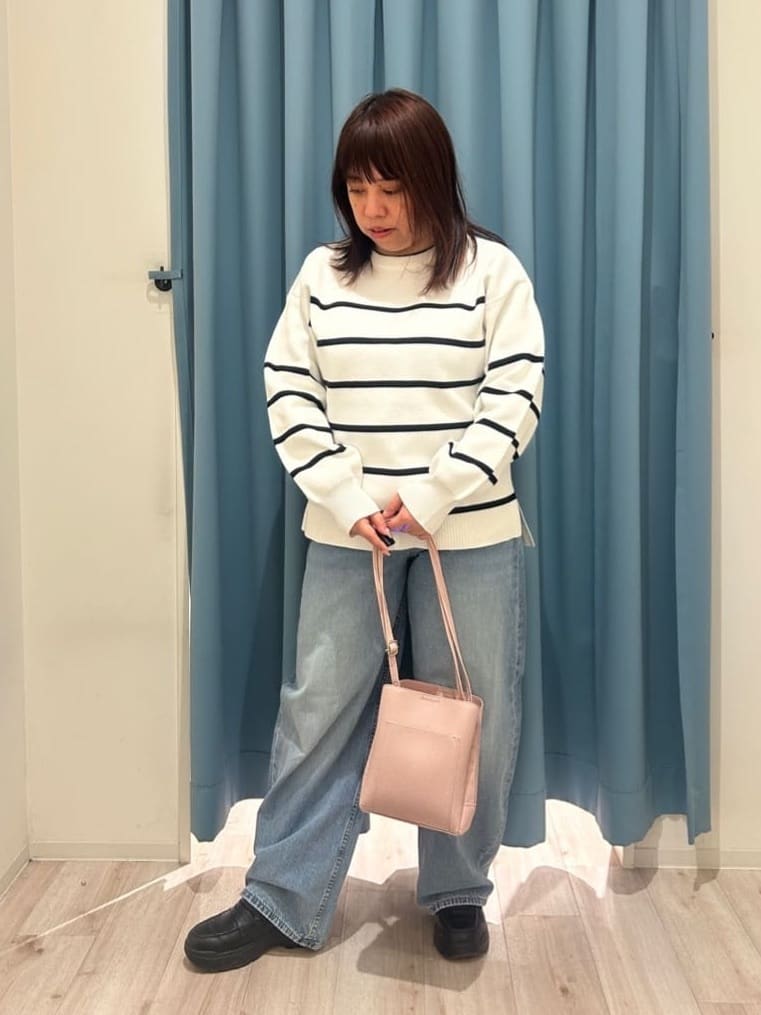 くーさんの「SHOO･LA･RUE｜【軽量/高レビュー】見た目よりもたっぷり入る ふわっと軽い3層ショルダー」を使ったコーディネート