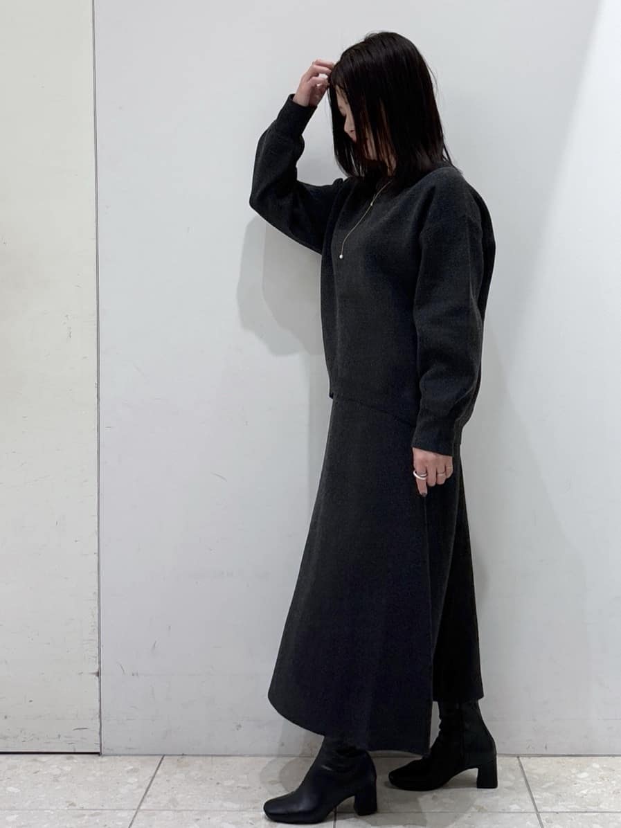 mameさんの「OPAQUE.CLIP｜サイド編地切替ニットトップス／セットアップ対応【洗濯機OK】」を使ったコーディネート