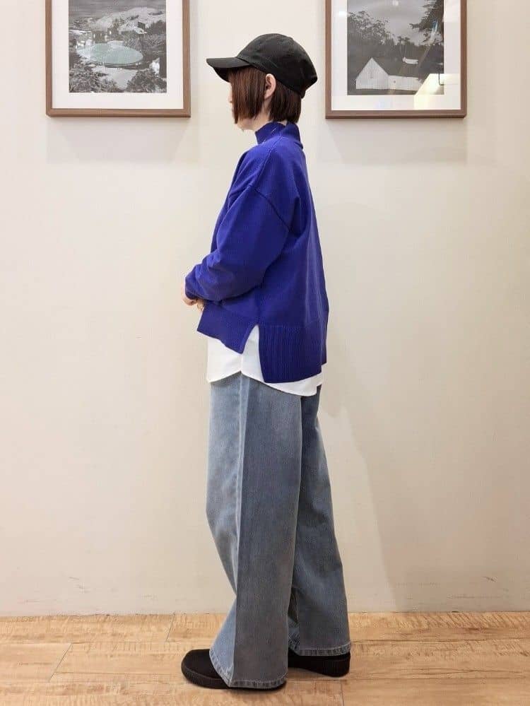まあるさんの「SHOO･LA･RUE｜【撥水/軽量】驚きの収納力 10ポケットショルダーバッグ」を使ったコーディネート