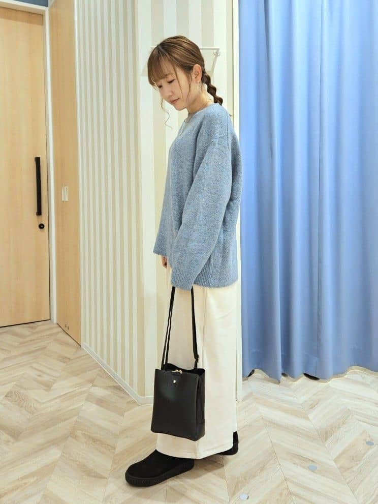 Ikumiさんの「SHOO･LA･RUE｜【軽量/高レビュー】見た目よりもたっぷり入る ふわっと軽い3層ショルダー」を使ったコーディネート