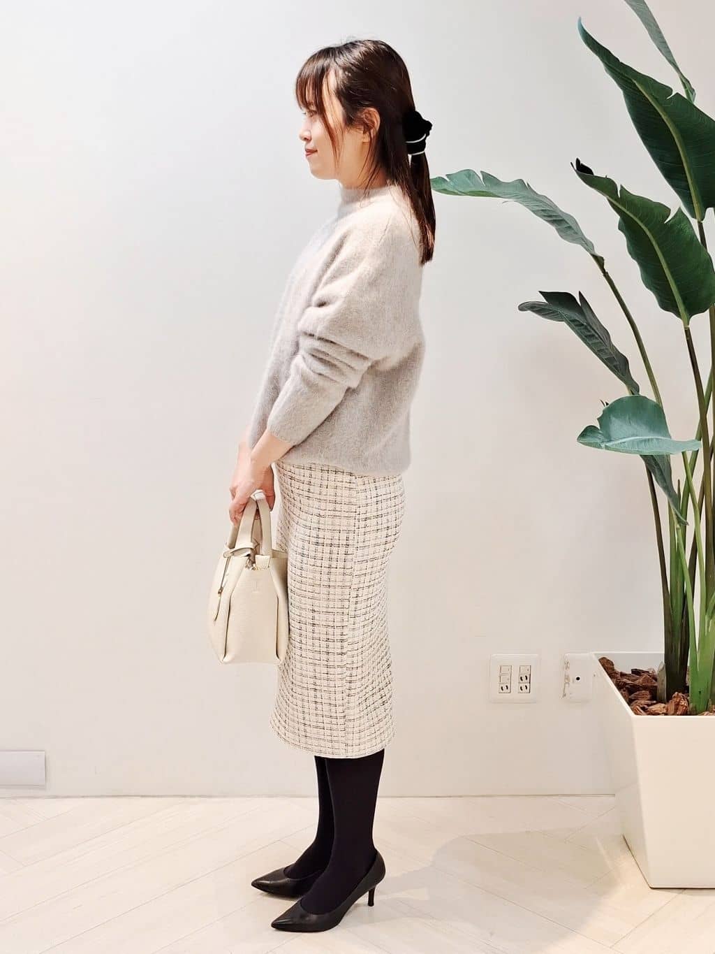 YuKaRiさんの「UNTITLED｜【大人な品格/ふわふわニット】フォックスカシミヤ コクーンニット」を使ったコーディネート