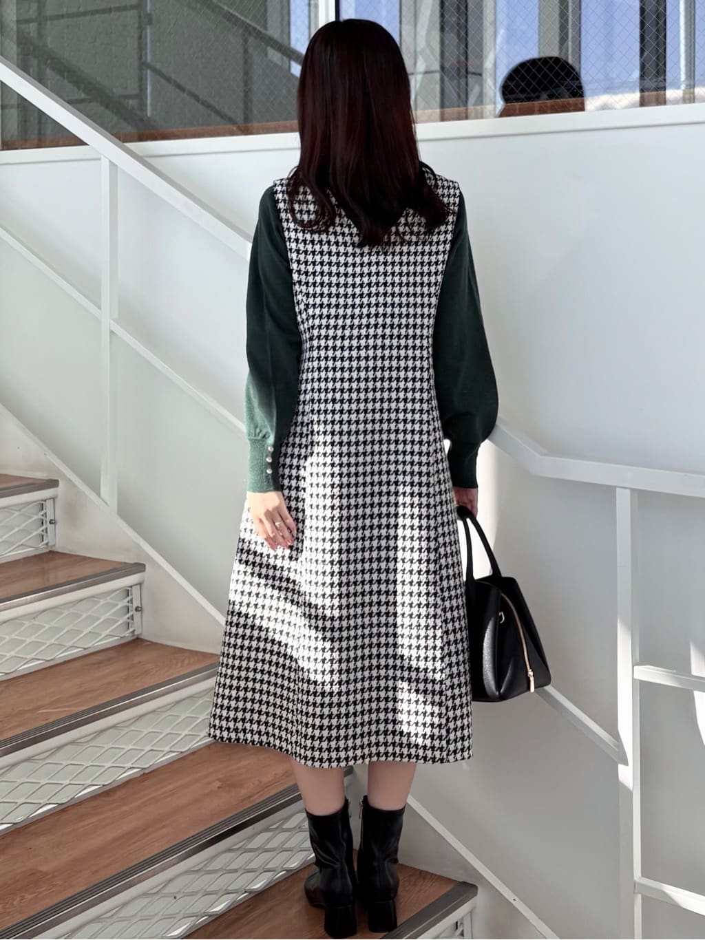 みさかさんの「index｜フェイクパールピアス」を使ったコーディネート