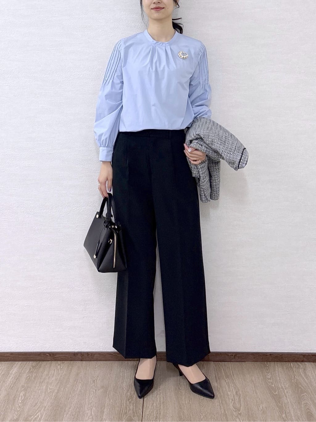 sachikoさんの「OPAQUE.CLIP｜《通勤対応》袖タックボリュームブラウス【洗濯機OK】」を使ったコーディネート