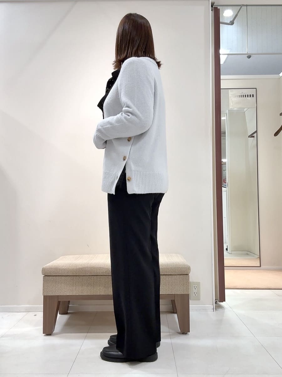 YUIさんの「UNTITLED｜【重ね着もおすすめ/洗える】ウールカシミヤ クルーネックニット」を使ったコーディネート