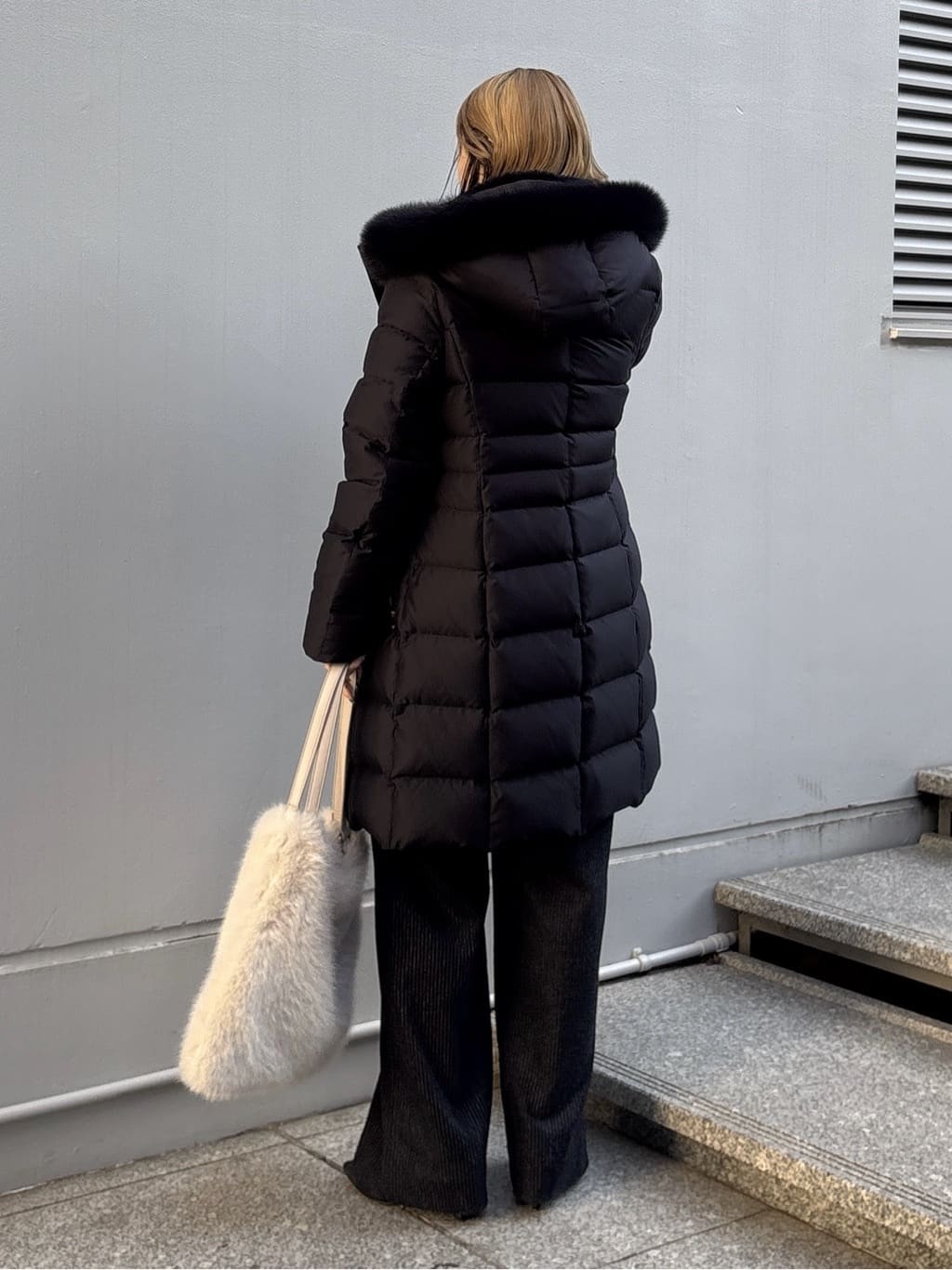 kotakiさんの「INDIVI｜【名品／撥水／抗菌防臭】ロング丈リサイクルダウンコート」を使ったコーディネート