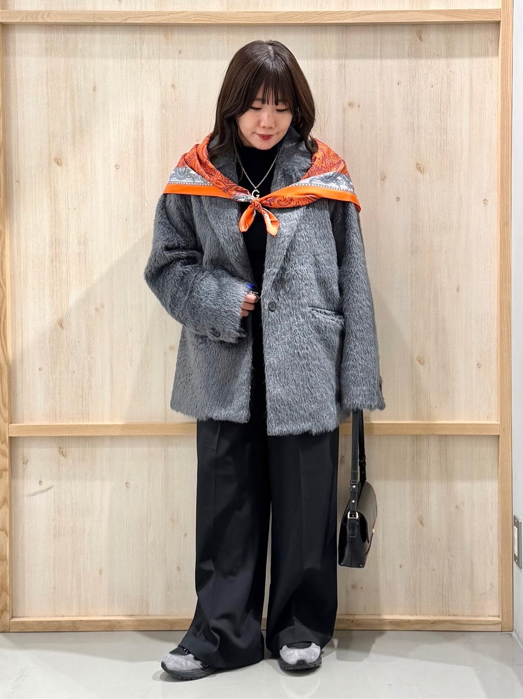 nanaさんの「THE SHOP TK｜纏うだけで大人上品 シャギーチェスターハーフコート」を使ったコーディネート