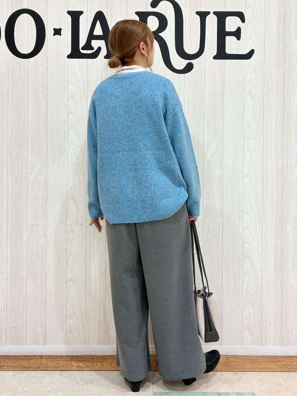 shiiさんの「SHOO･LA･RUE｜【着丈選べる/きっと虜になる】あったかもちもち ワイドパンツ」を使ったコーディネート