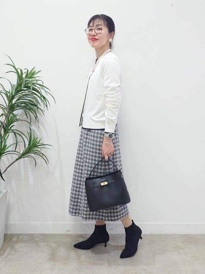 MUTSUKOさんの「UNTITLED｜【アンサンブル可/洗える】ウォームスパン カーディガン」を使ったコーディネート