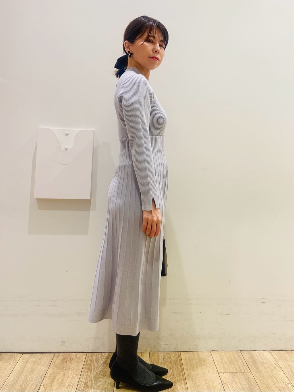 YUKOさんの「index｜ラメフェザープルオーバーセット ニットワンピース【洗濯機OK】《XS～LL》」を使ったコーディネート