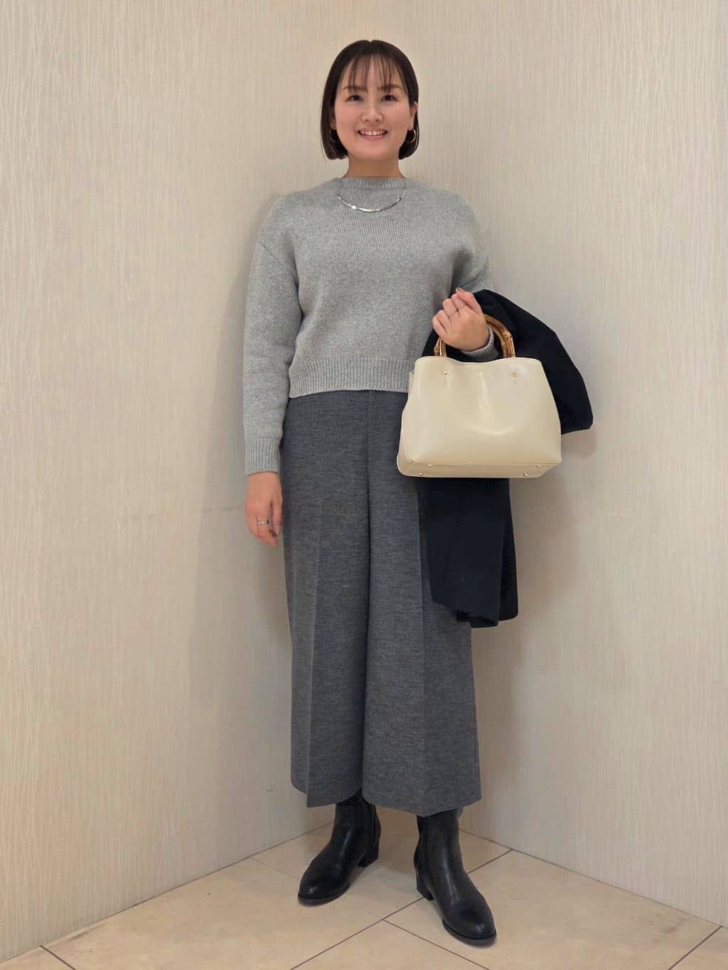 naokoさんの「UNTITLED｜【セットアップ可/ゆったり】ウール混ラメニット」を使ったコーディネート