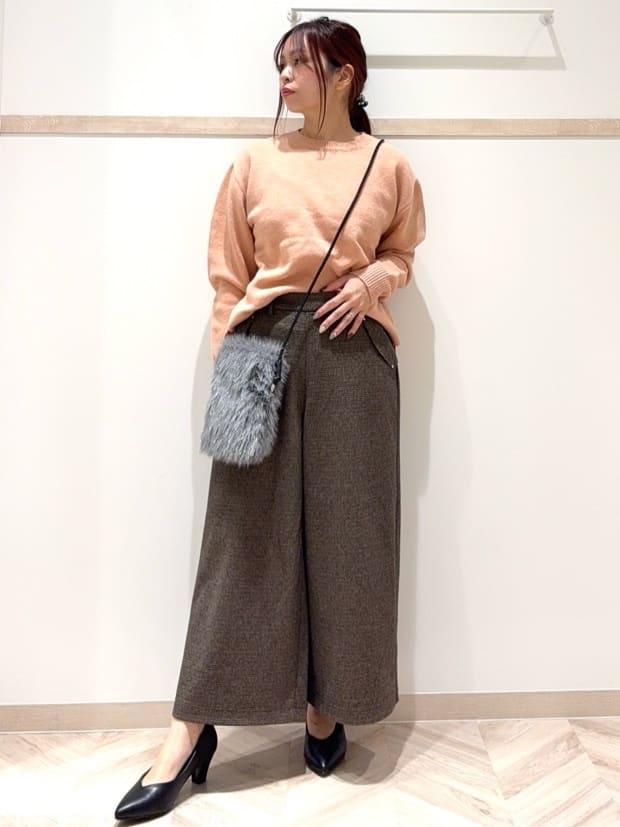 nanaさんの「SHOO･LA･RUE｜【S-LL/洗濯機可】さりげないラメが上品　クルーネックニット」を使ったコーディネート