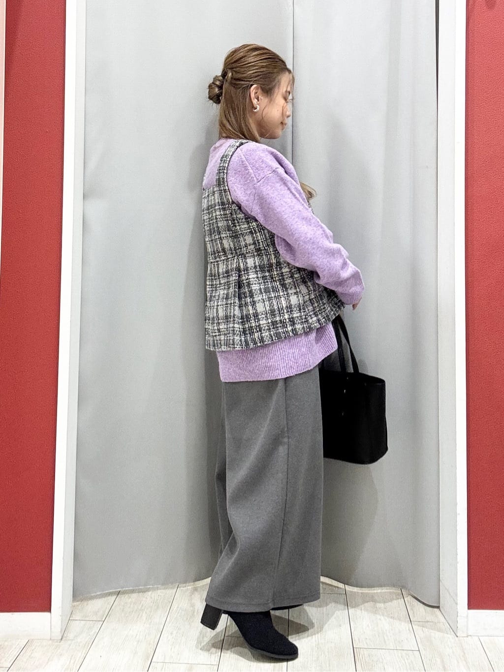 shioさんの「SHOO･LA･RUE｜【2点セット】着るだけで決まる クラシカルなツイード調 チェック柄セットアップ」を使ったコーディネート