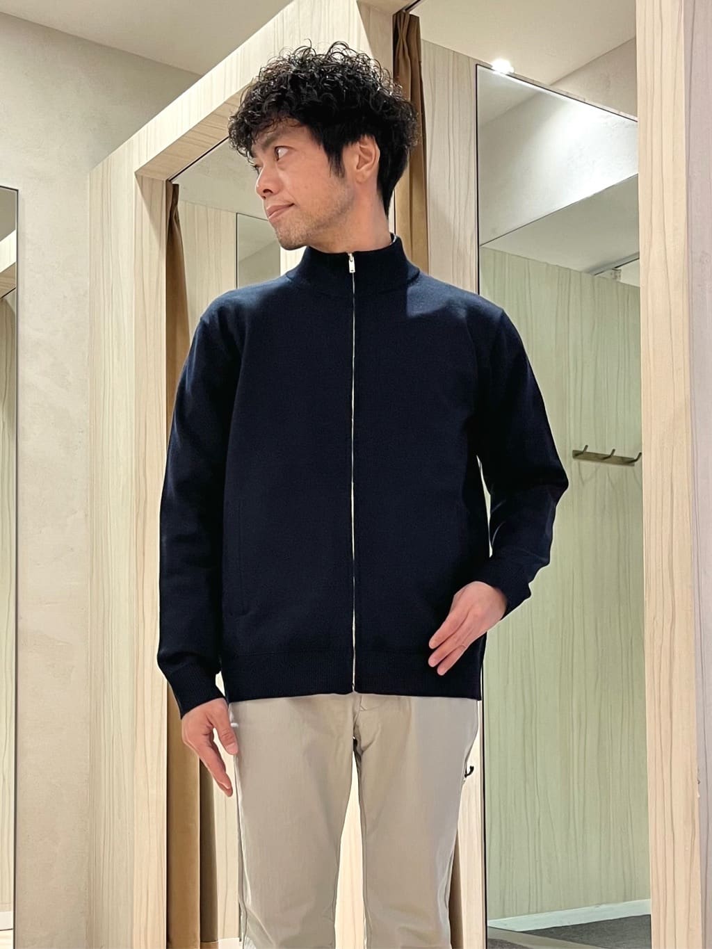 URAさんの「TAKEO KIKUCHI｜【ウールカシミヤブレンド】ビーバー調 スタンドカラー コート」を使ったコーディネート