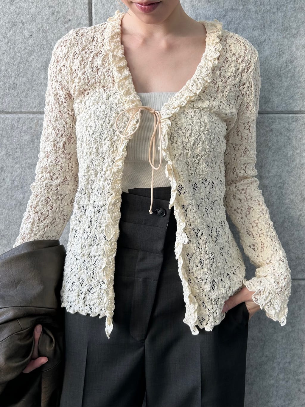 honoka Aさんの「CODE A｜【Re】fluffy lace blouse」を使ったコーディネート