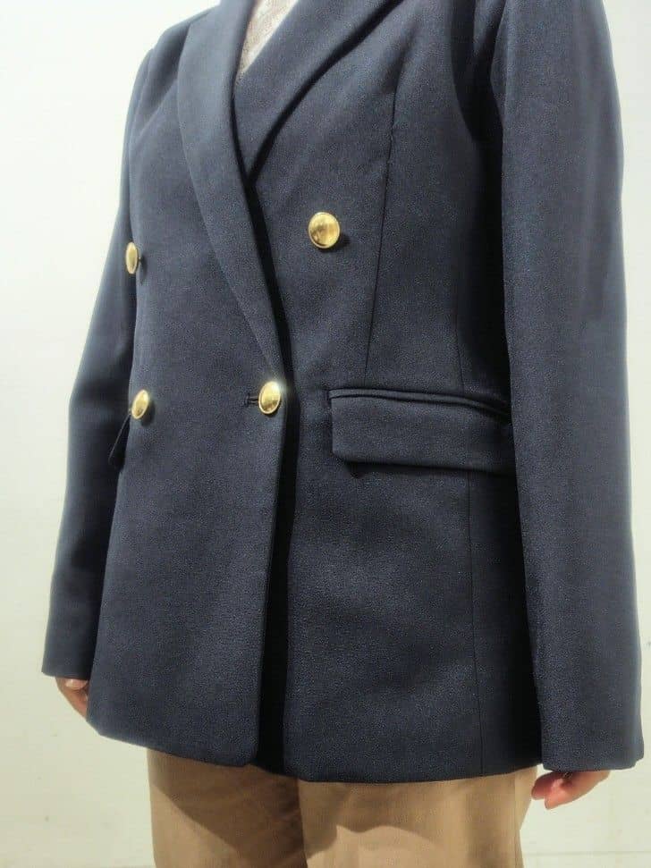 kodamaさんの「THE SHOP TK｜【通勤にもデイリーにも】CAVIAN 金ボタンダブルブレストジャケット」を使ったコーディネート