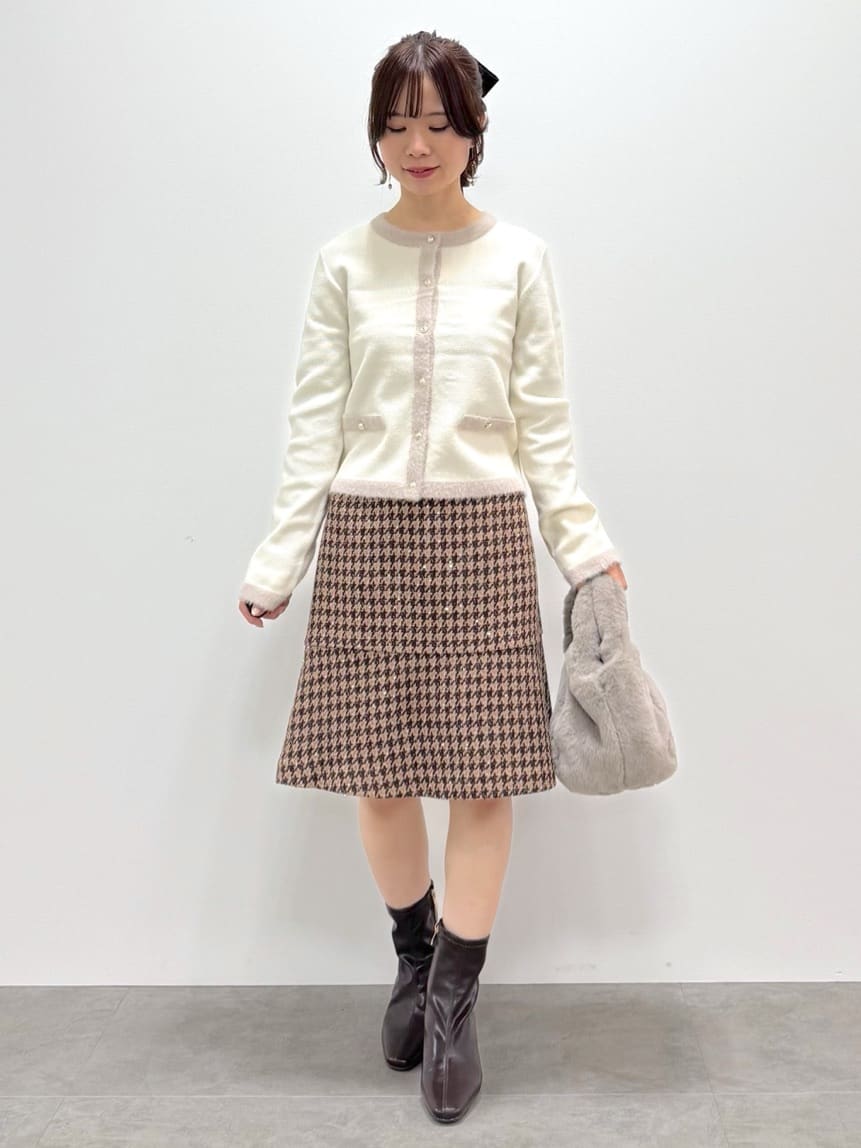kozuさんの「index｜ラメスパンコール千鳥柄ペプラムミニスカート【洗濯機OK／イージーアイロン】」を使ったコーディネート