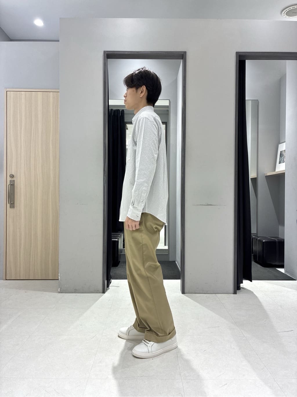 わいずみさんの「TAKEO KIKUCHI｜【Air Palette Knit】ワンポイント カラーニット プルオーバー」を使ったコーディネート