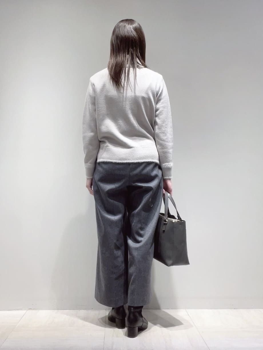 yukaさんの「Reflect｜【ほんのりラメ感◎】ふわふわフェザーヤーンハイネックニット」を使ったコーディネート