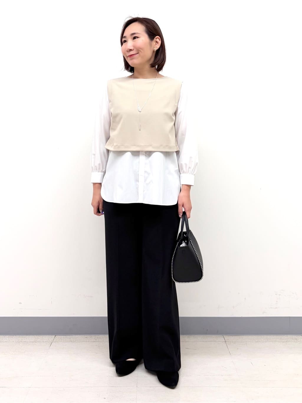 YUKARIさんの「INDIVI｜【花粉付着防止／撥水／UVケア】名品トレンチコート」を使ったコーディネート
