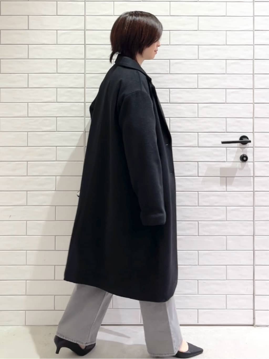 しおりさんの「OPAQUE.CLIP｜カシミヤブレンドウールチェスターコート」を使ったコーディネート