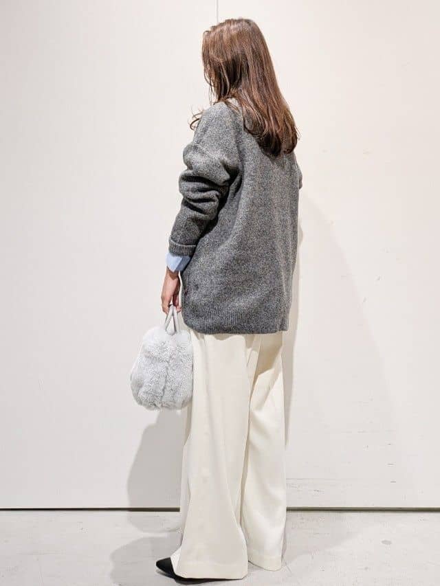 machiさんの「OPAQUE.CLIP｜Vネックニットカーディガン／セットアップ対応可【洗濯機OK】」を使ったコーディネート