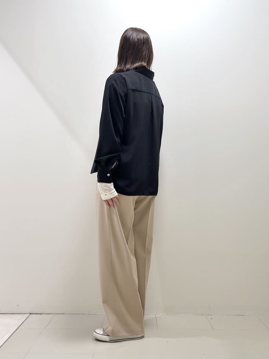 YUIさんの「UNTITLED｜【セットアップ可/スキッパー/ゆったり】リラクパウダーシャツ」を使ったコーディネート