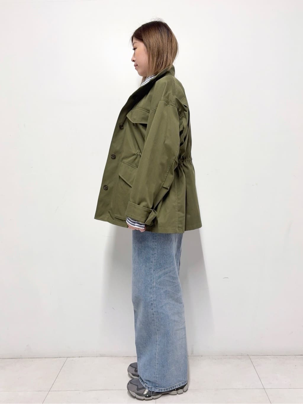 Nishijimaさんの「DRESSTERIOR｜ヴィンテージ加工ワイドデニムパンツ」を使ったコーディネート