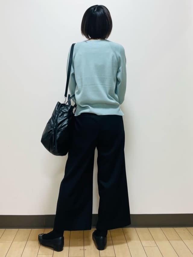 Riiさんの「Reflect｜【ゆったり着られる◎】ラグランスリーブニット」を使ったコーディネート