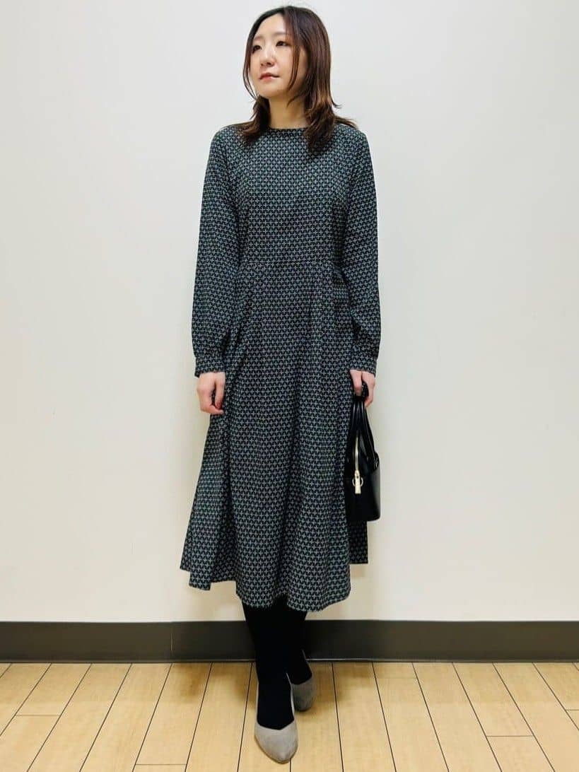 miiiさんの「Reflect｜【通勤/お出かけ◎】ジオメプリントクラシカルワンピース」を使ったコーディネート
