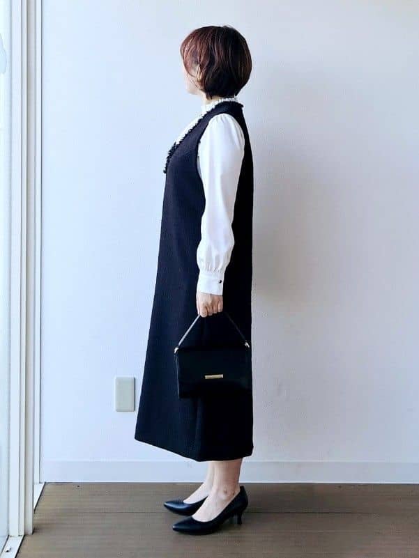 やじまさんの「UNTITLED｜【洗える/細見え】ツイード ジャンパースカート」を使ったコーディネート