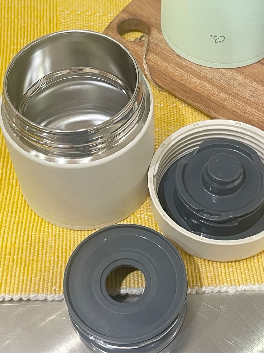 まのちゃんさんの「212 KITCHEN STORE｜シームレスせん ステンレススープジャー 300ml BE ＜ZOJIRUSHI  象印＞」を使ったコーディネート