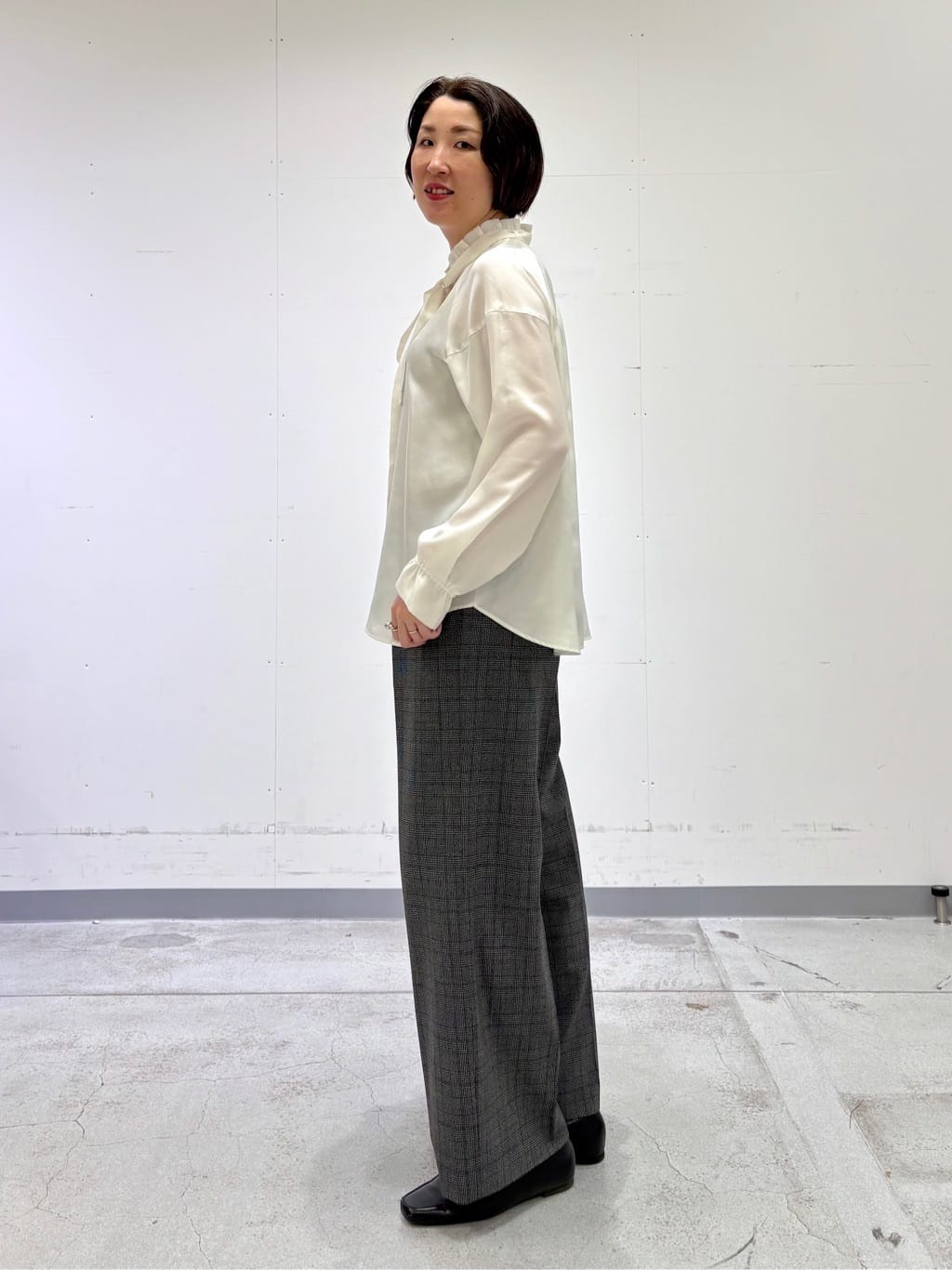 yuriさんの「INDIVI｜ジオメプリントボウタイブラウス」を使ったコーディネート