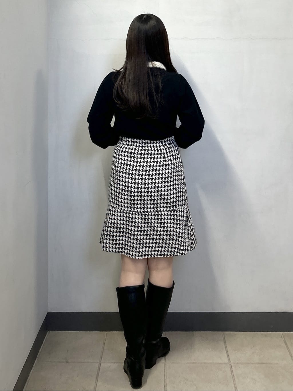 sayaさんの「OPAQUE.CLIP｜ラメスパンコール千鳥柄ペプラムミニスカート【洗濯機OK／イージーアイロン】」を使ったコーディネート