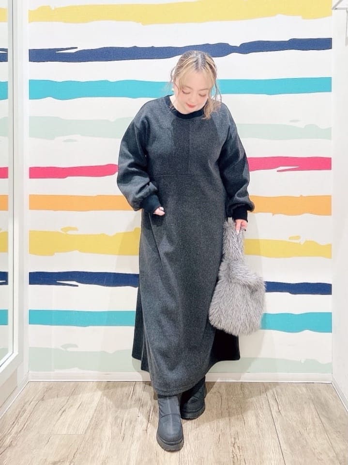 Peeさんの「SHOO･LA･RUE｜【撥水/フード取り外し可】冬に嬉しいこだわり満載 ひょうたん柄キルトコート」を使ったコーディネート