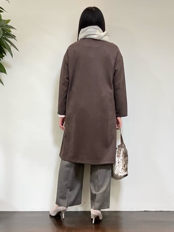 カレンさんの「UNTITLED｜【重ね着もおすすめ/洗える】ウールカシミヤ クルーネックニット」を使ったコーディネート