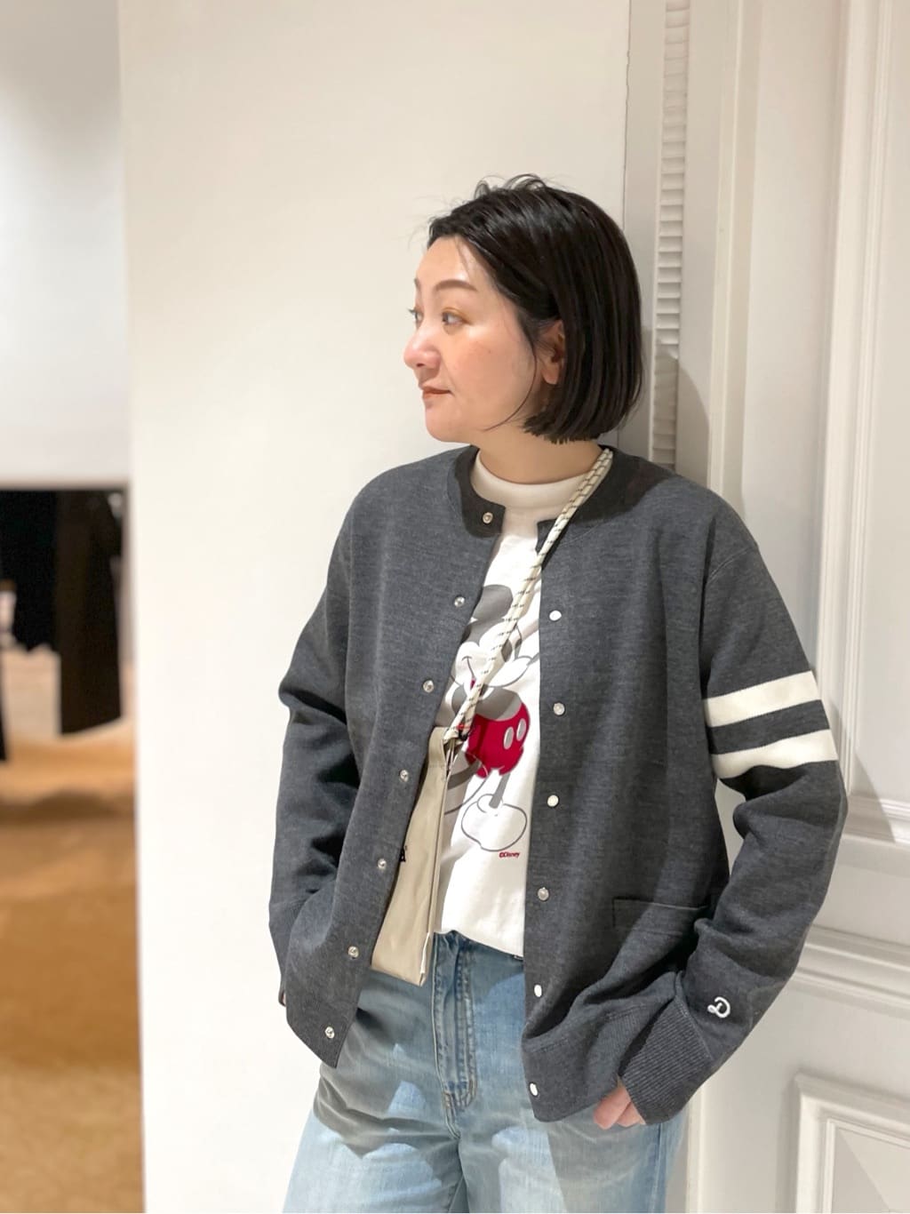 makiさんの「DRESSTERIOR｜◆ウォッシャブル アームライン ラウンドカーディガン」を使ったコーディネート